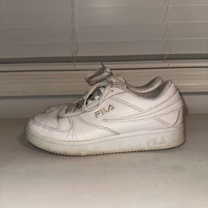 FILA A-Low Lifestyle Women’s Sneakers Shoes, White, Size 7.5 Style 5CM01116-100